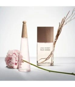 Issey Miyake L'Eau D'Issey Pivoine Intense Eau De Toilette -Promotion Parfum Boutique issey miyake l eau d issey pivoine intense eau de toilette 50 ml 3423222090593 visual2
